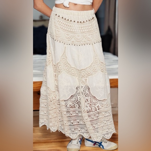ONE LEFT POL Cream Crochet Knit Metallic Beaded Elastic Waist Maxi Skirt - Picture 7 of 7